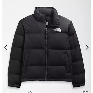 North face puffer ski jacket with hood.
